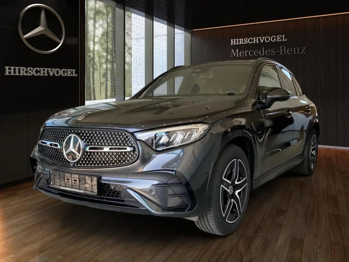 Mercedes-Benz GLC 200 4M EDITION AMG-Line+Night+AHK+DISTRONIC Grau - 2