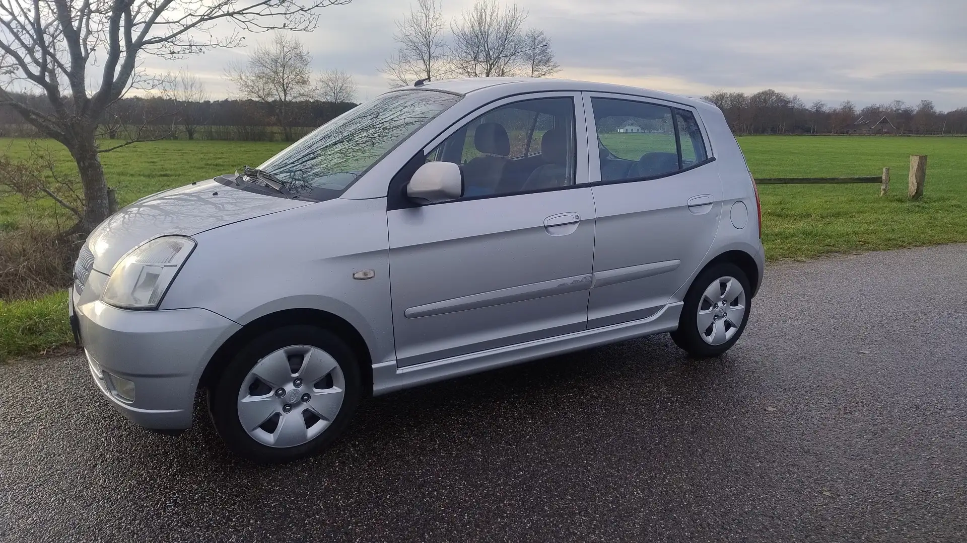 Kia Picanto 1.1 LX Argent - 2
