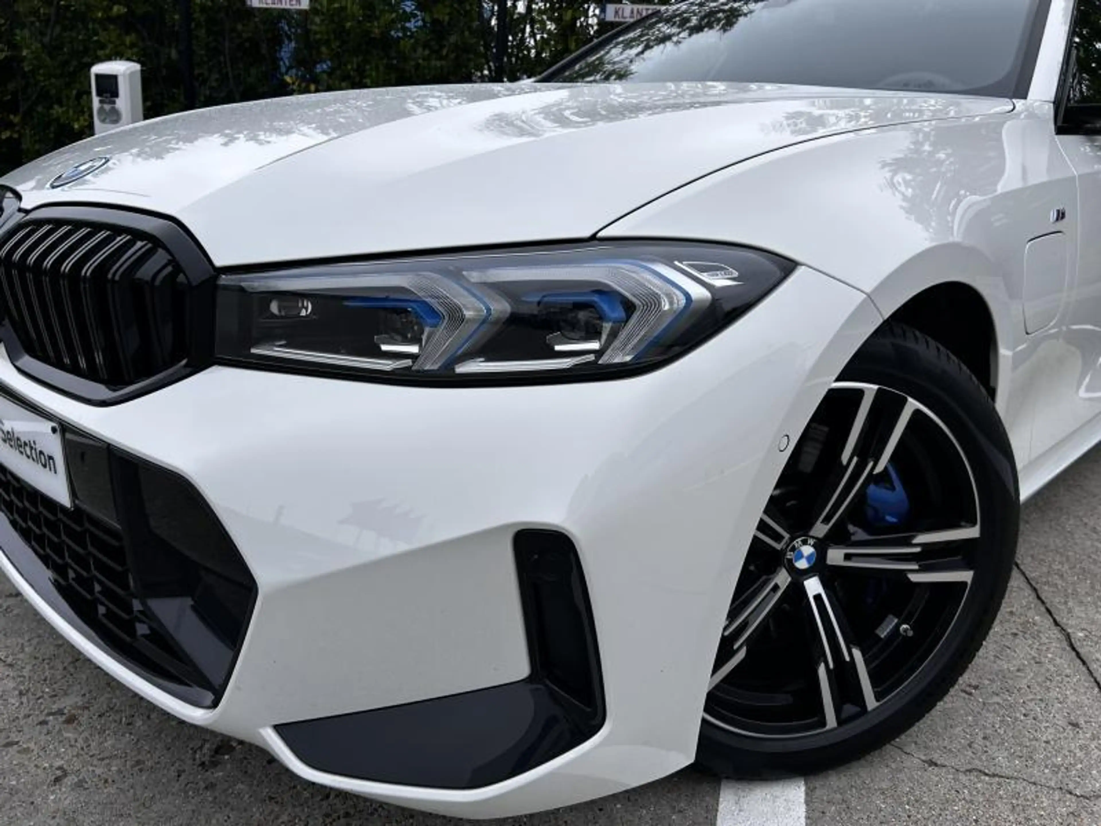 BMW 330 Touring — photo 12