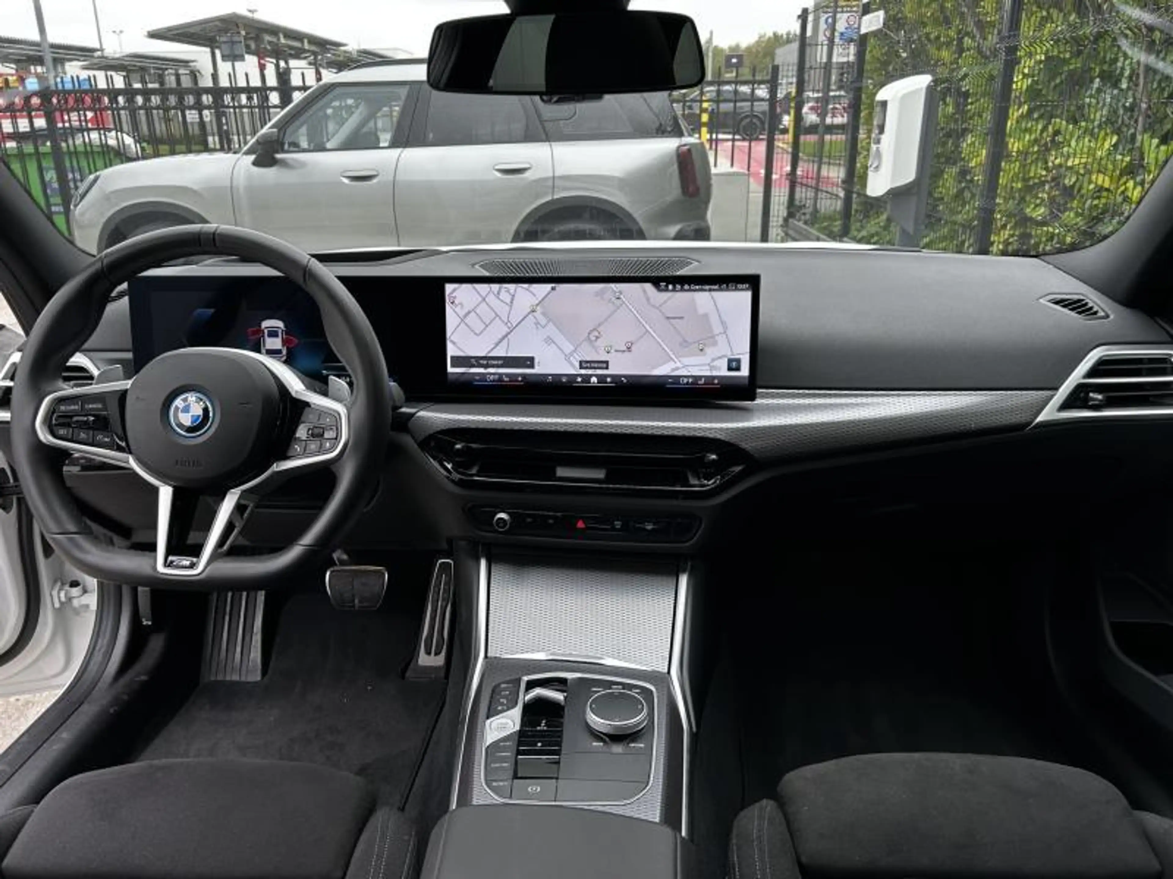 BMW 330 Touring — photo 6