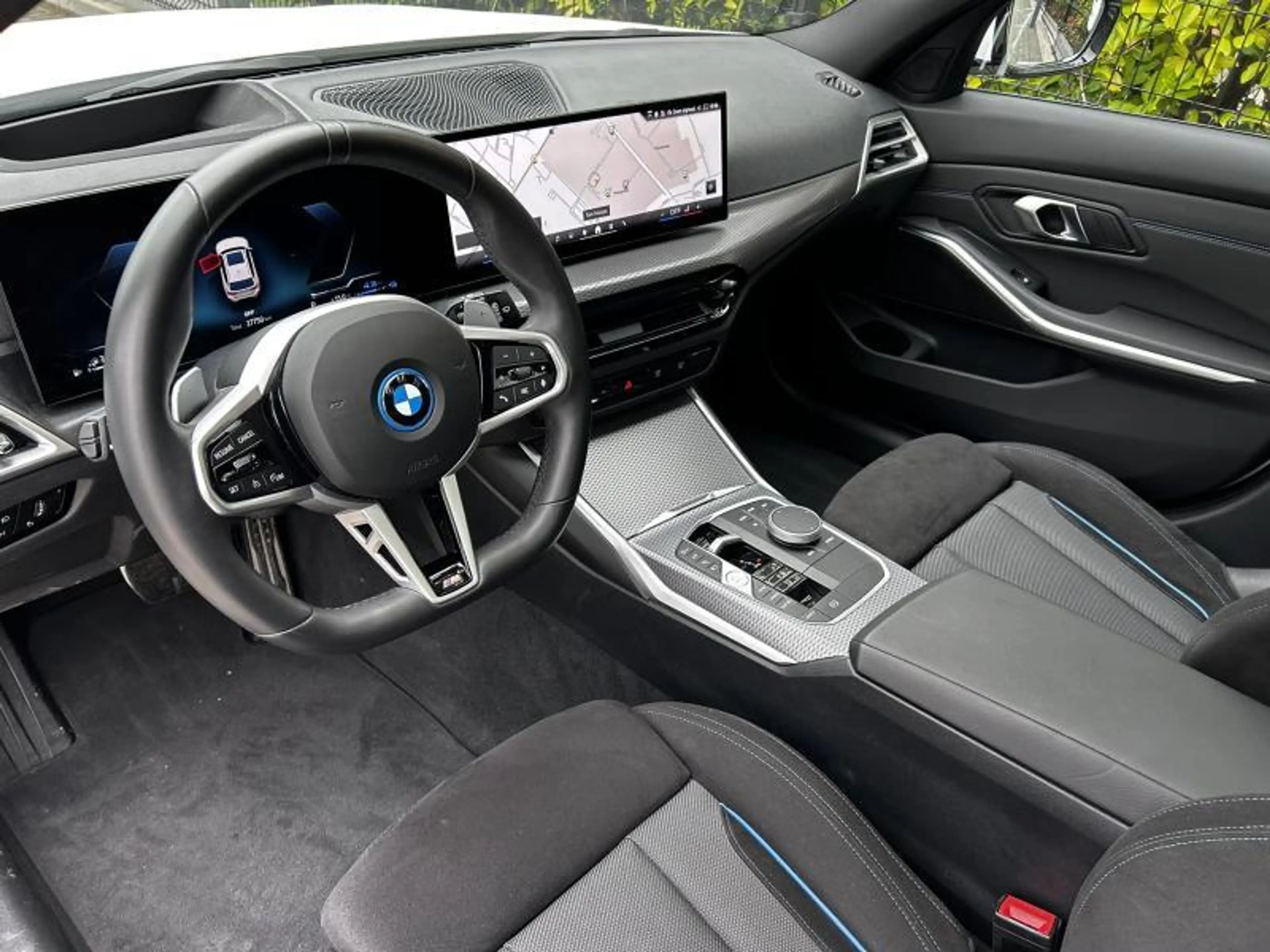 BMW 330 Touring — photo 10