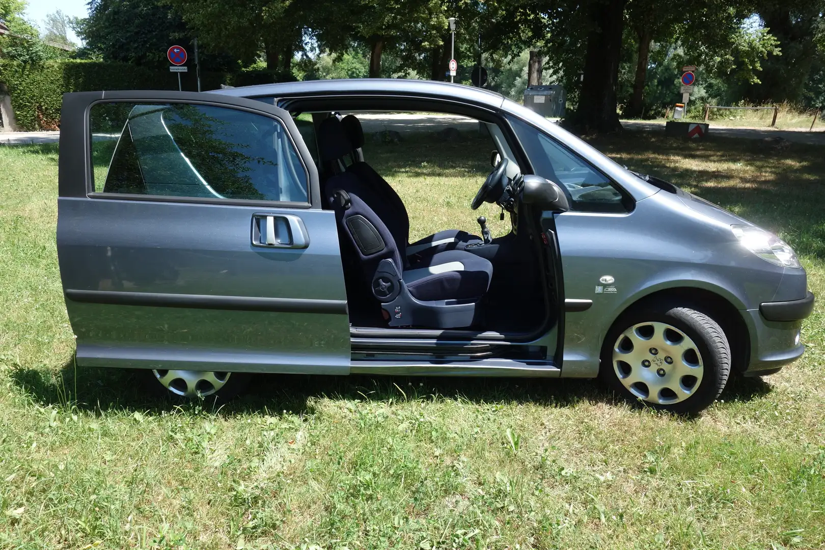 Peugeot 1007 1007 75 Premium Argintiu - 1