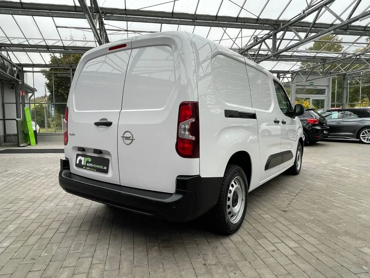 Opel Combo E 1.5D Cargo XL Klima PDC AppleCarPlay Weiß - 2
