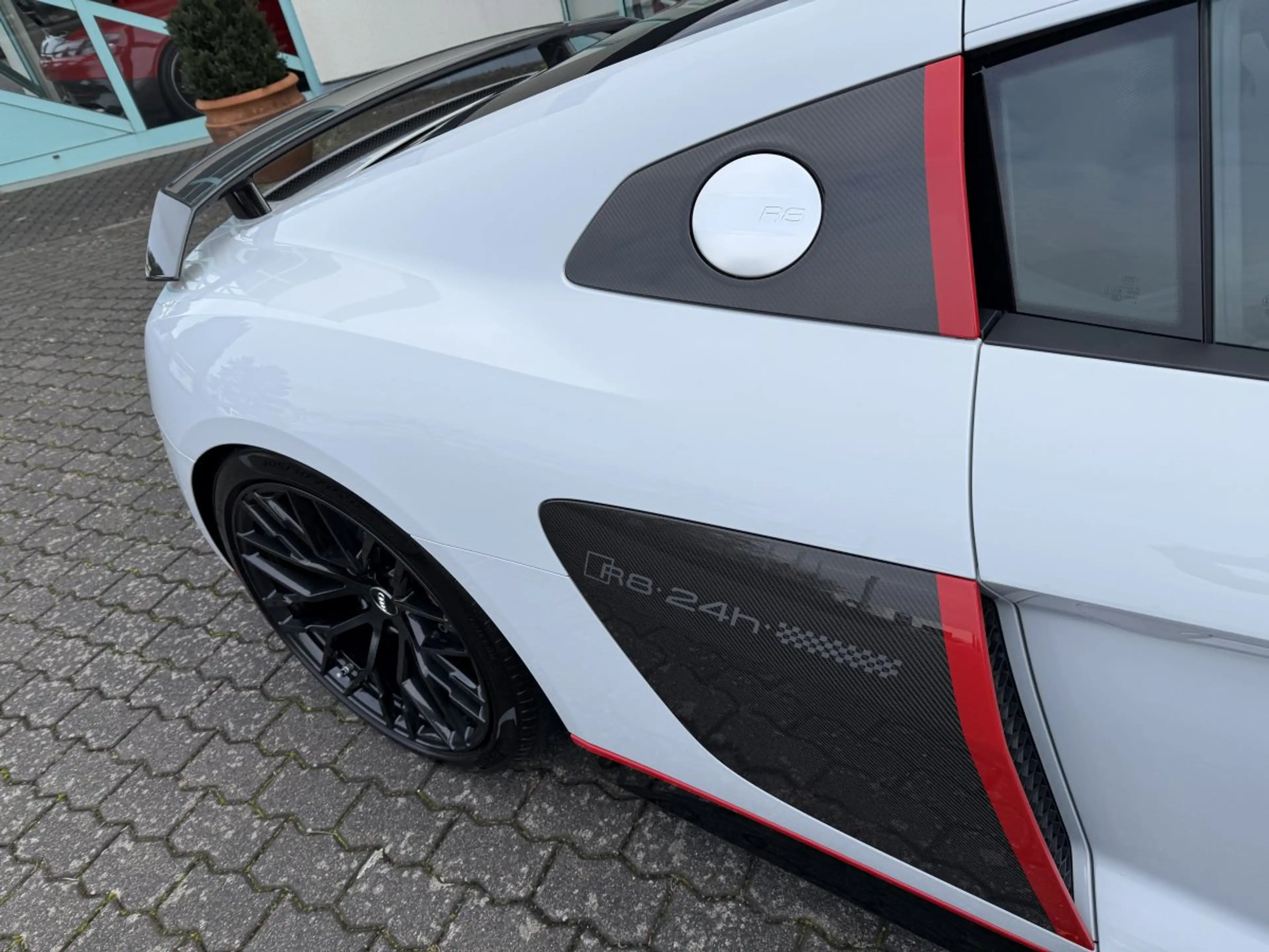 Audi R8 V10 24H Edition Nr. 2 von 24 — photo 14