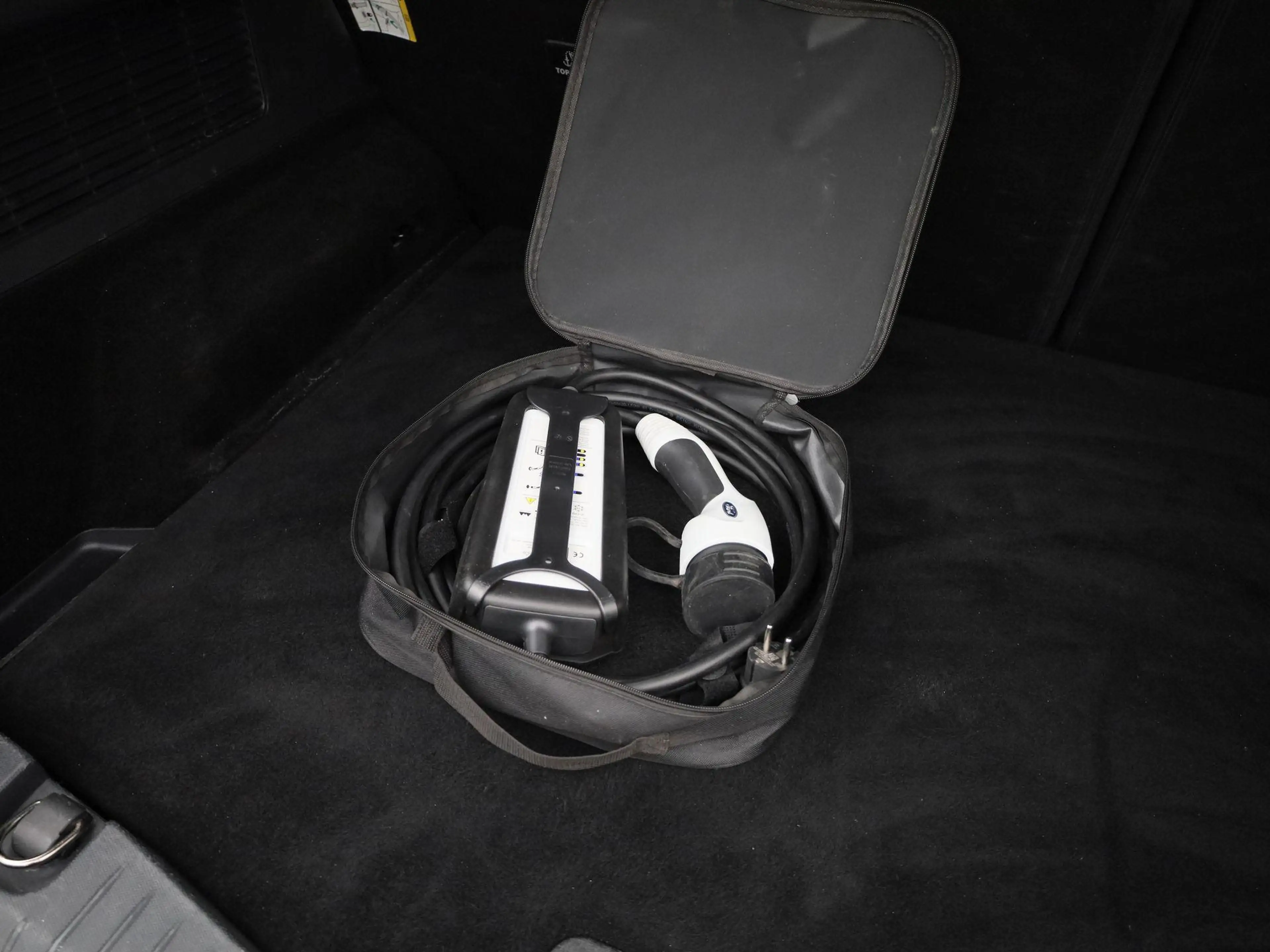 Ford Mustang Mach-E AWD 75 kWh LED | LEDER | PANO | CAMERA — photo 14