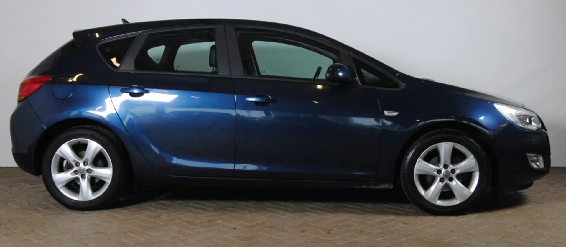 Opel Astra 1.6 Edition Blauw - 2