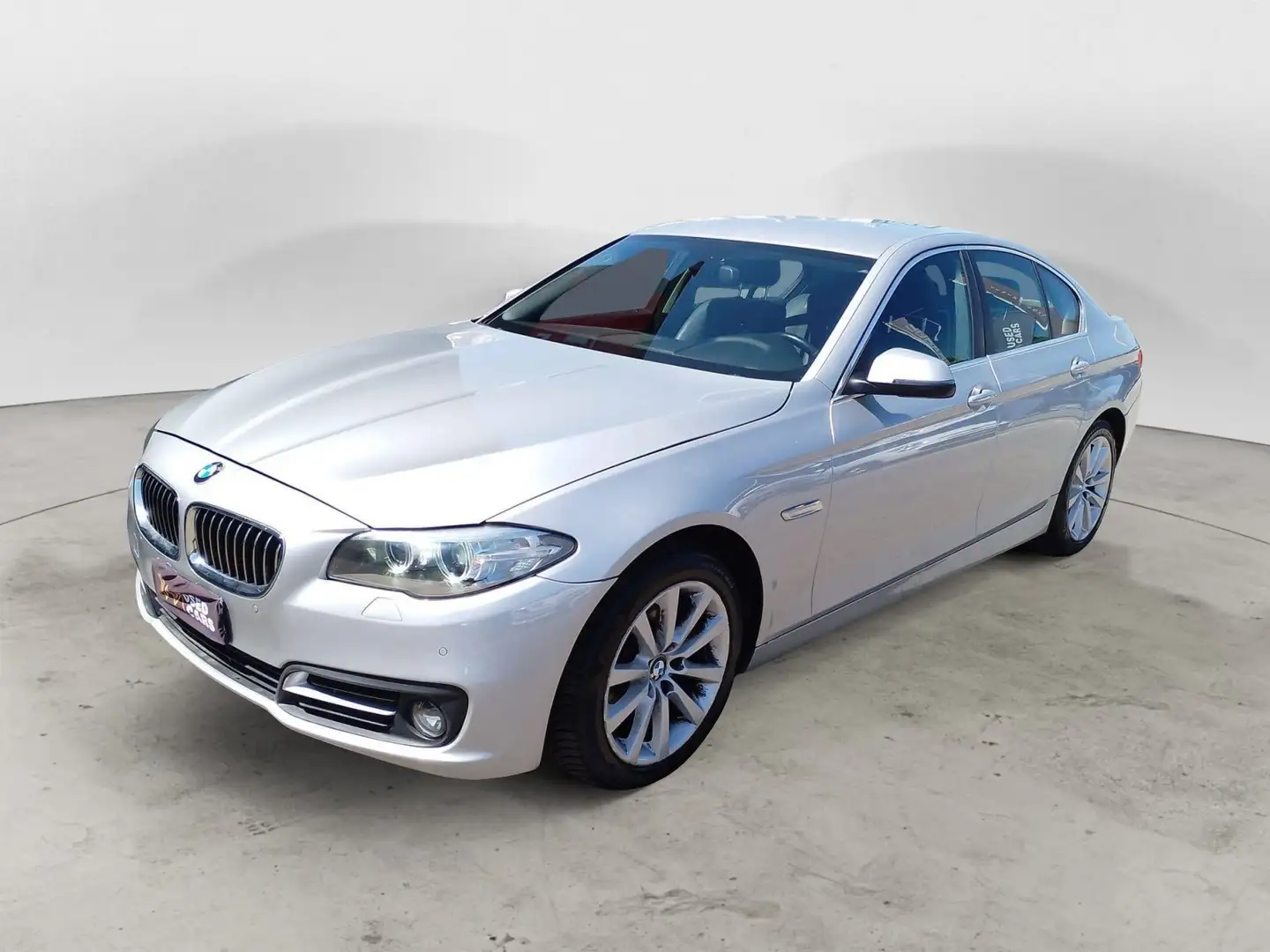 BMW 520 520d Business Stříbrná - 1