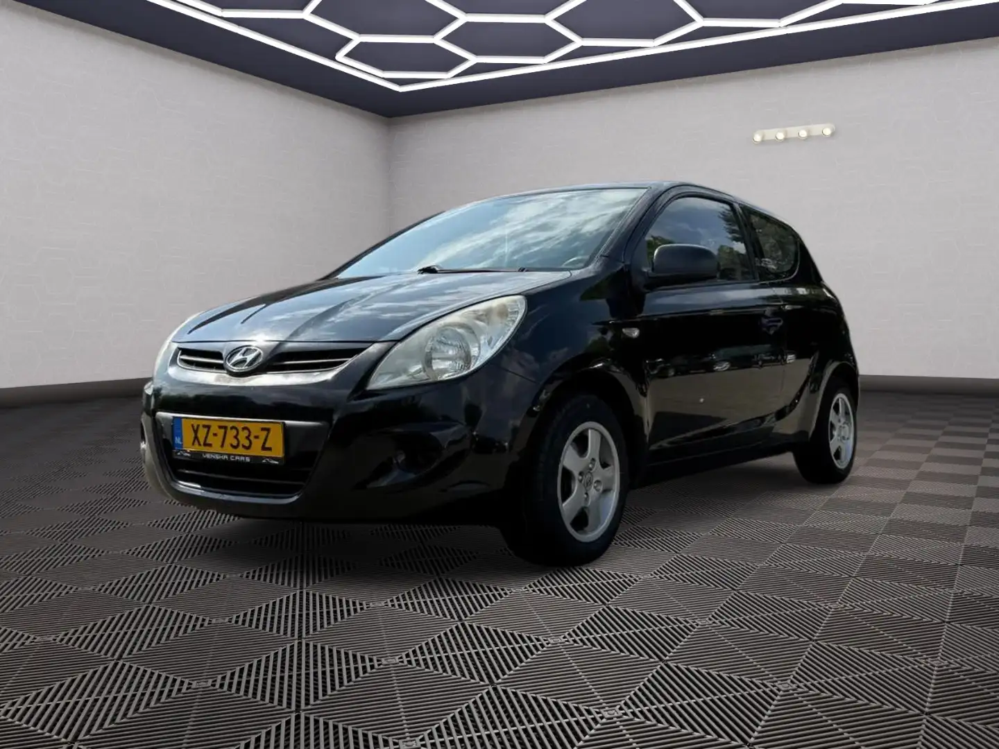 Hyundai i20 1.2i ActiveVersion Zwart - 1