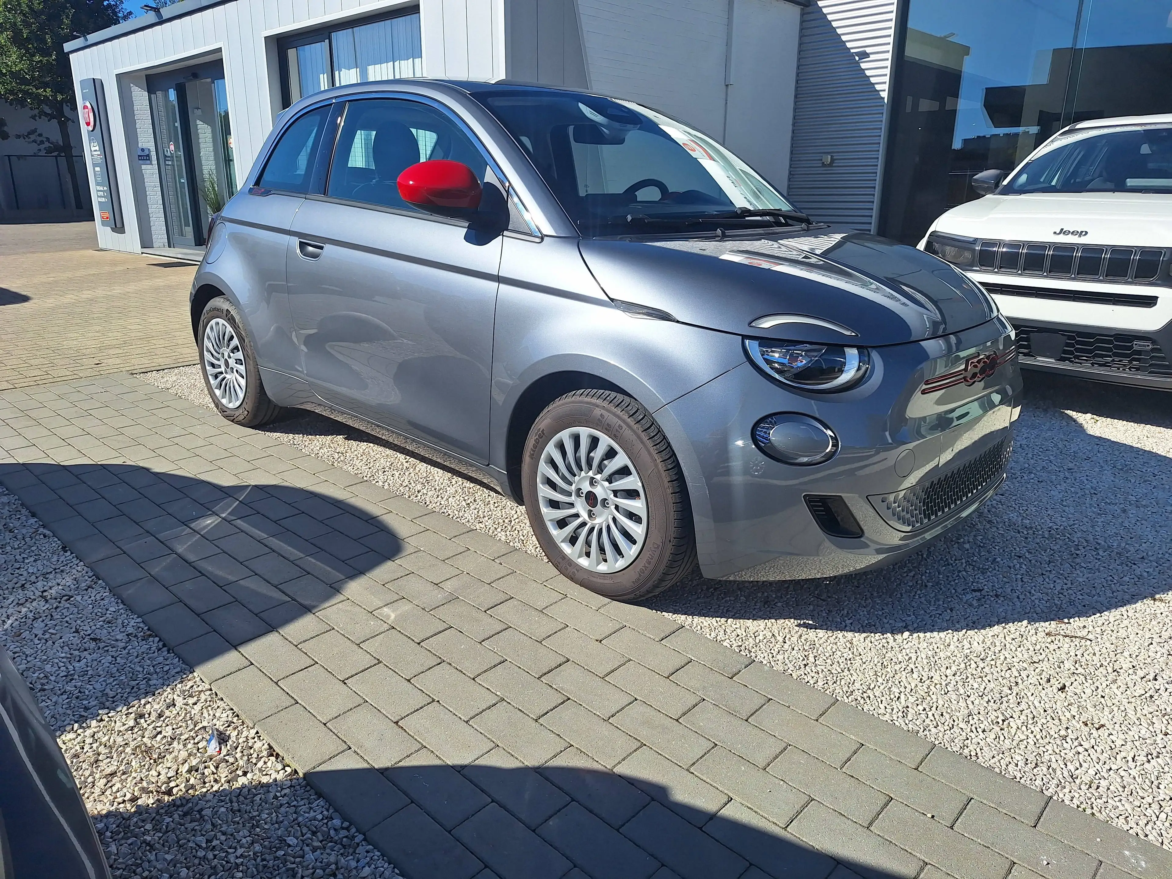 Fiat 500 e-500 24 kWh Red Red — photo 8