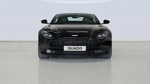 Aston Martin DB11 view 4