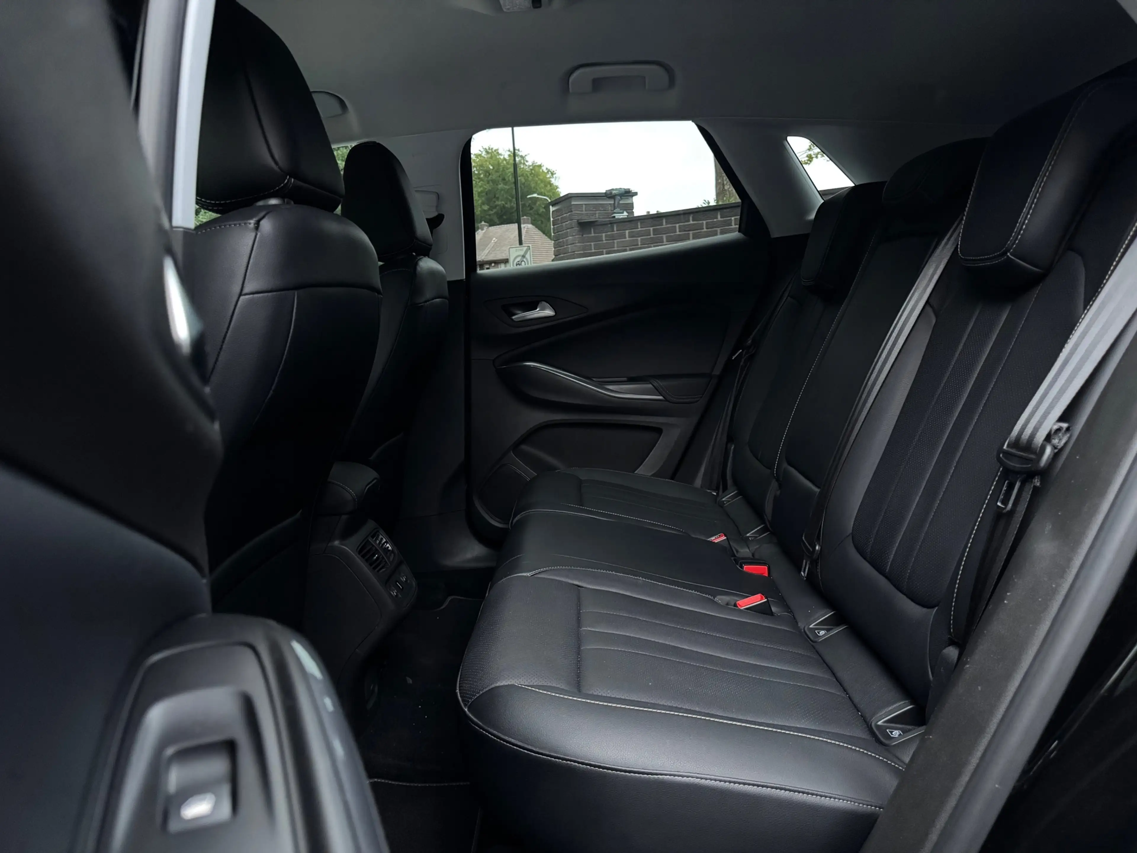 Opel Grandland X 1.6 180PK Turbo Business Executive 1E EIGENAAR DEA — photo 18