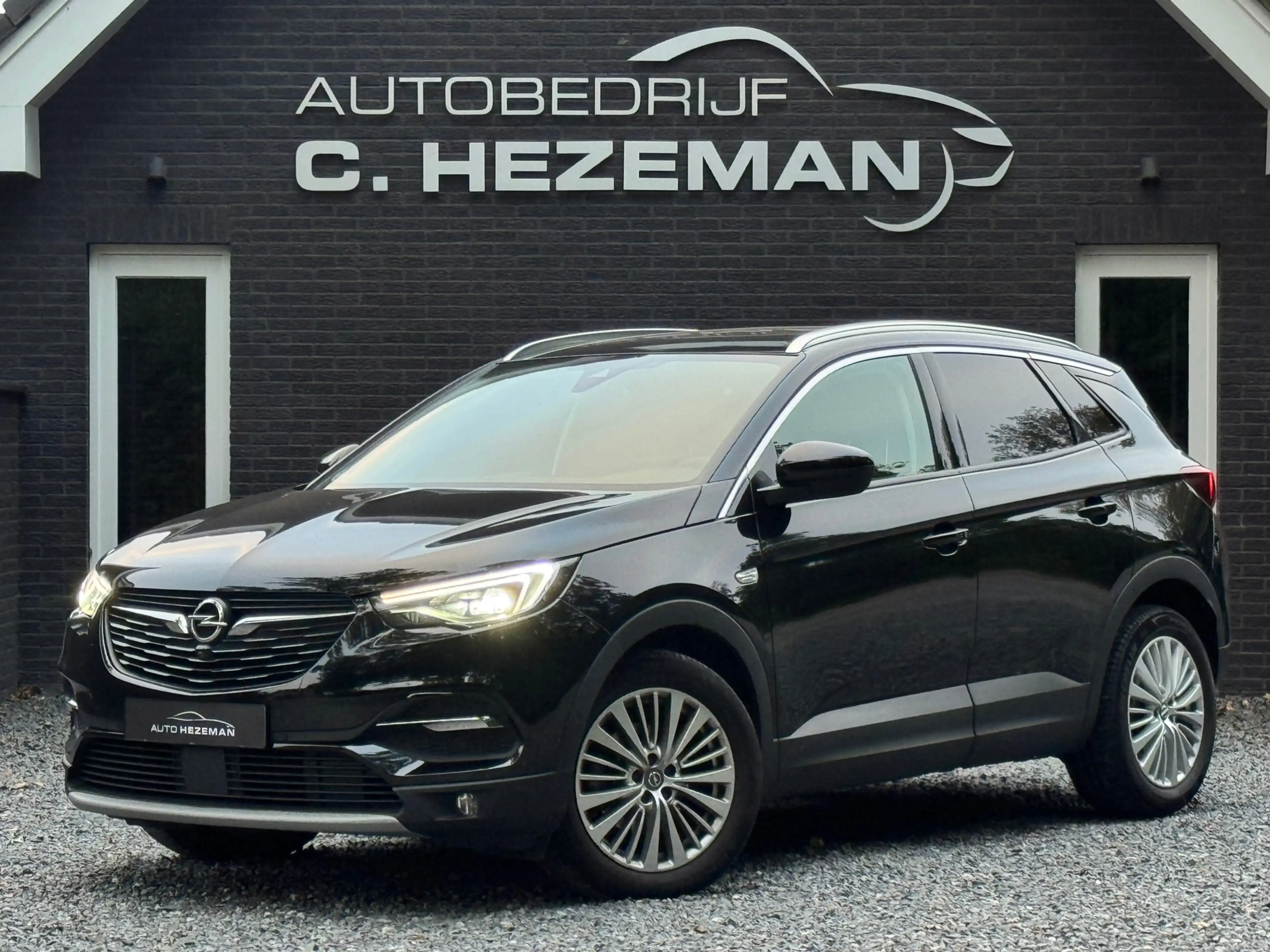 Opel Grandland X 1.6 180PK Turbo Business Executive 1E EIGENAAR DEA — photo 3