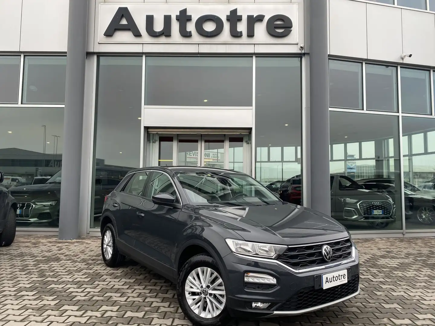 Volkswagen T-Roc T-Roc 2.0 TDI SCR 150 CV Style BlueMotion Technol Grijs - 1