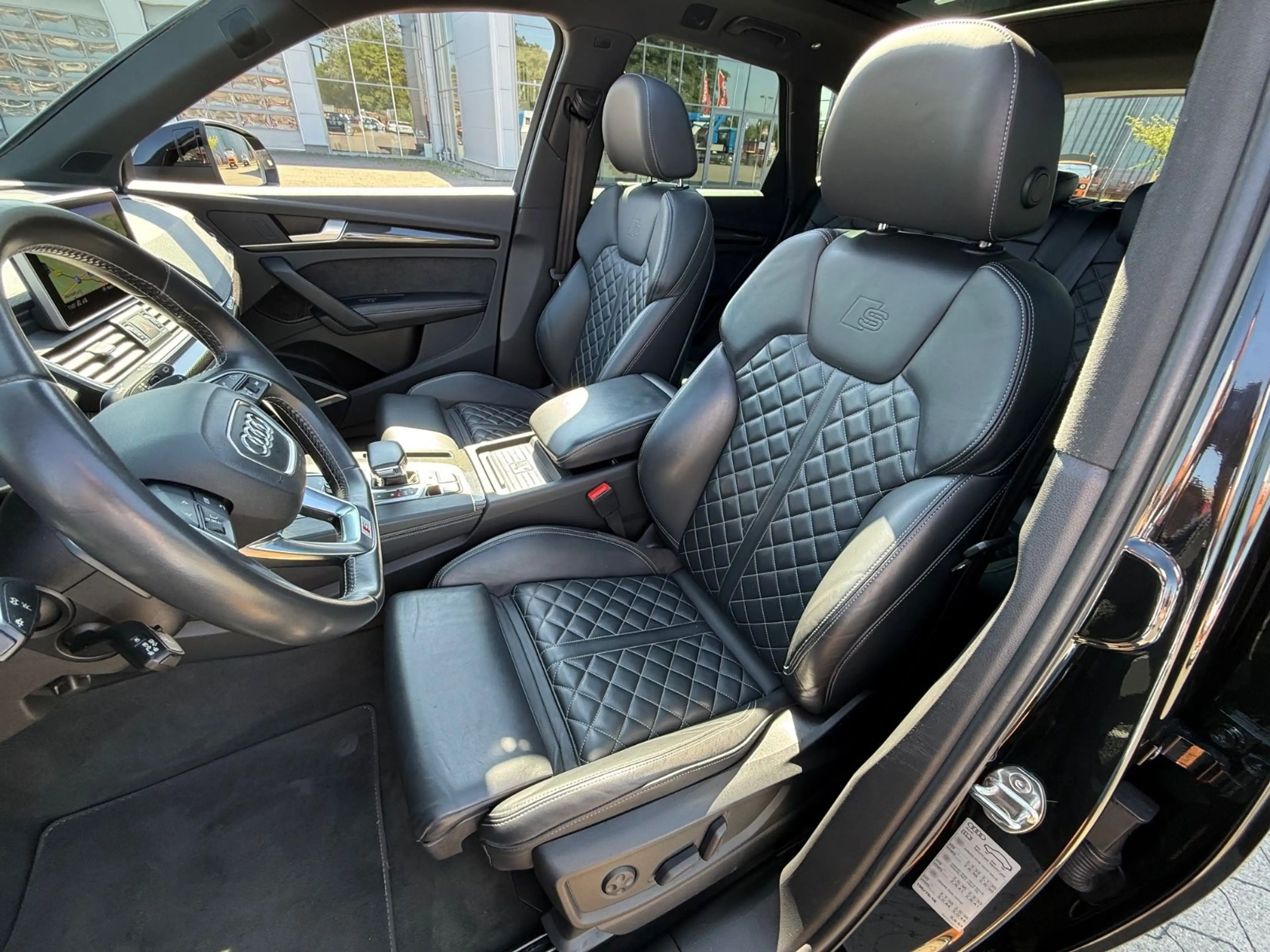 Audi SQ5 3.0 TDI BLACKLINE, PANORAMA, S-SITZE RAUTE — photo 14