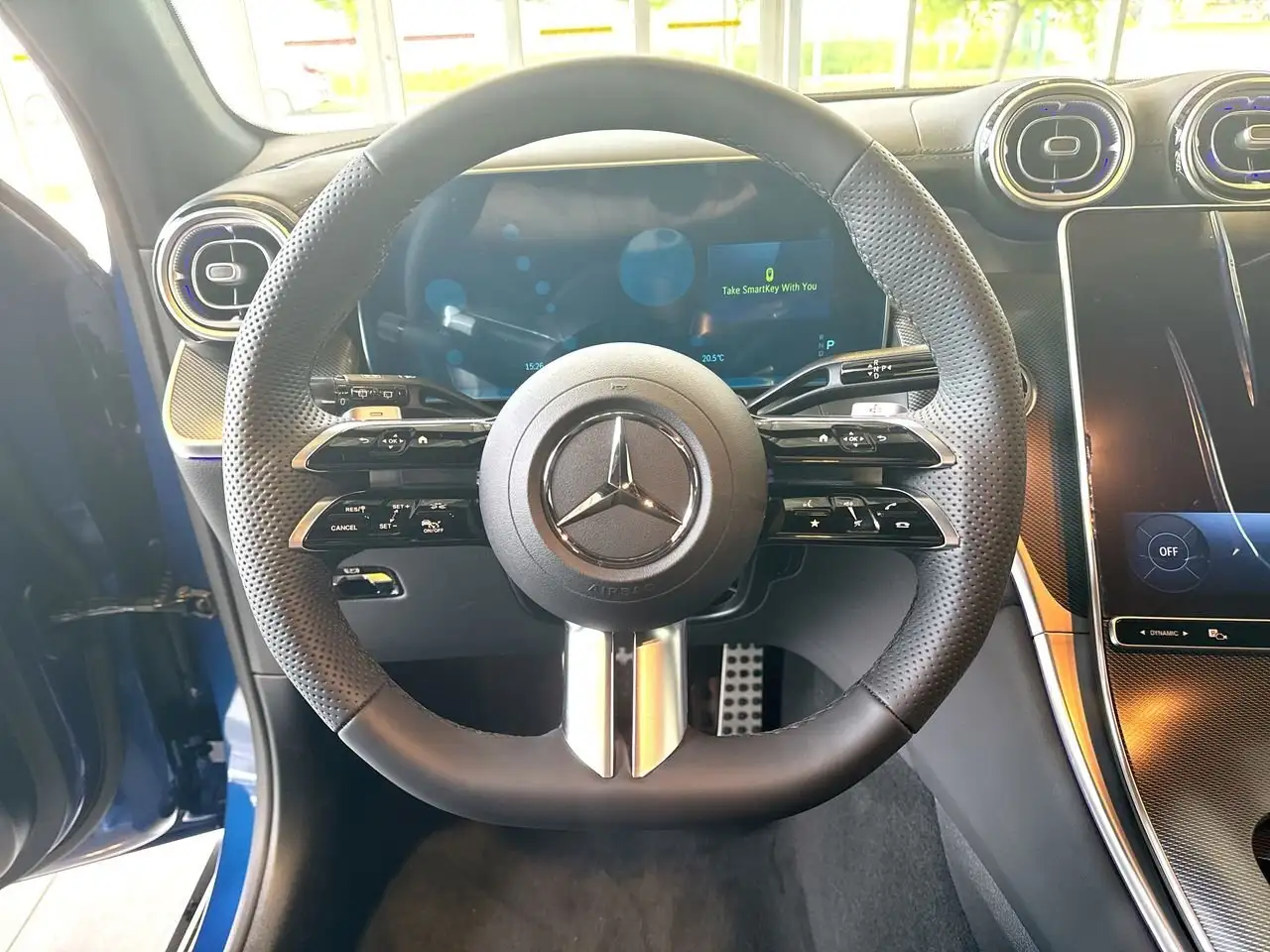 Mercedes-Benz GLC снимка Mercedes-Benz GLC