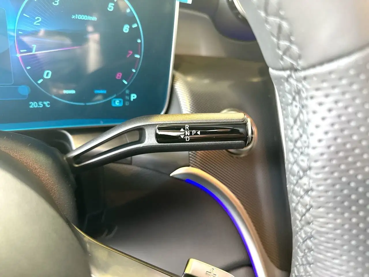 Mercedes-Benz GLC снимка Mercedes-Benz GLC