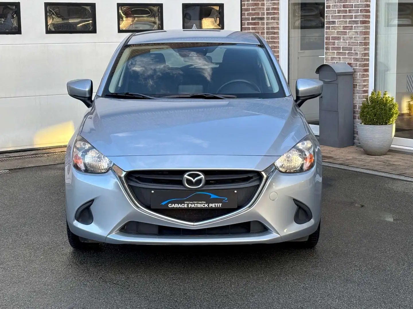 Mazda 2 1.5 SKY-G GINZA / 79000km / 12m waarborg Zilver - 2