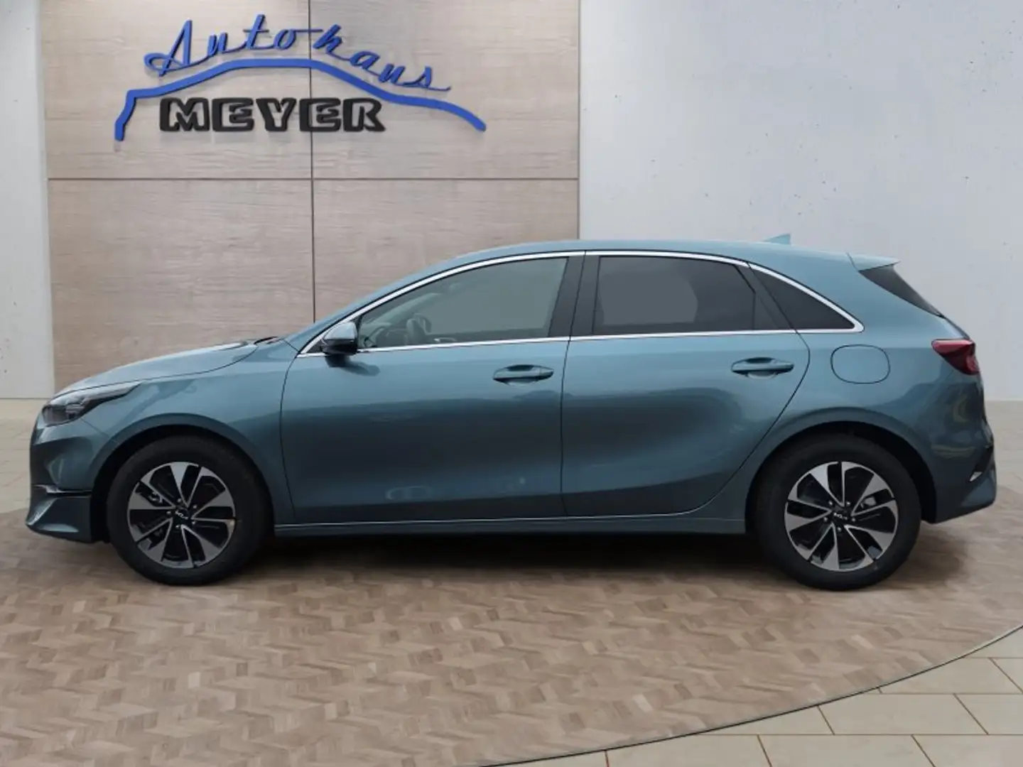 Kia Ceed / cee'd Ceed 1,5 T-GDI 16*Alu/Navi/Kamera/Winterp/Temp. Gri - 2