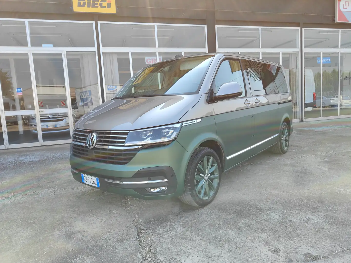 Volkswagen T6.1 Multivan 2.0 TDI 199 cv 4Motion DSG Highline Prezzo+IVA Grigio - 1