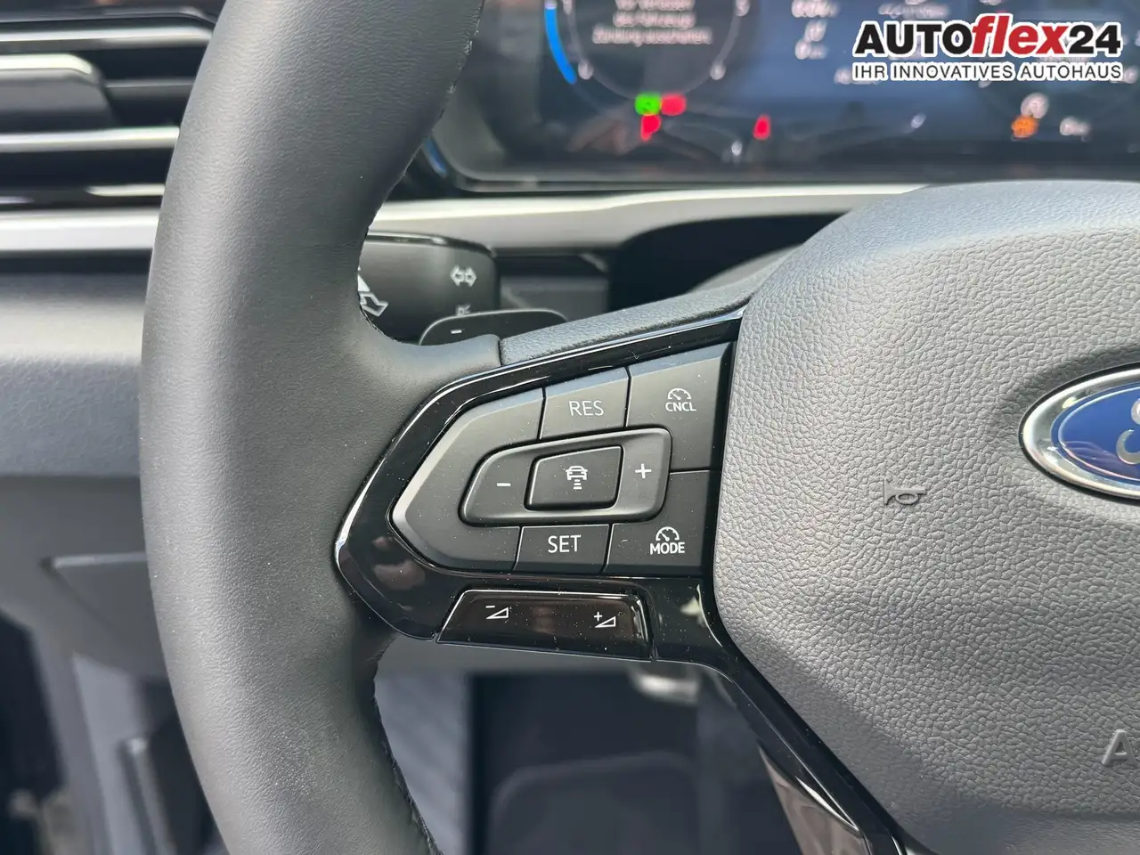 Ford Grand Tourneo Titanium 2,0 L2 7 Sitzer Klimaautomatik Anhänge... 14