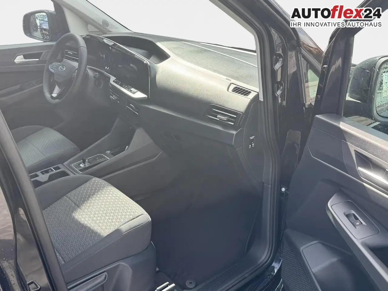 Ford Grand Tourneo Titanium 2,0 L2 7 Sitzer Klimaautomatik Anhänge... 10
