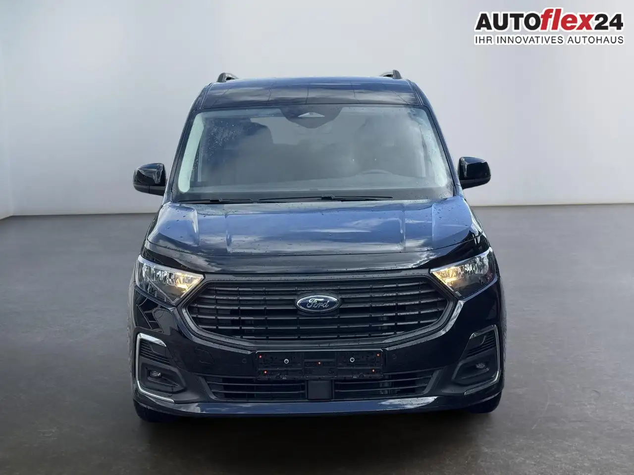 Ford Grand Tourneo Titanium 2,0 L2 7 Sitzer Klimaautomatik Anhänge... 3