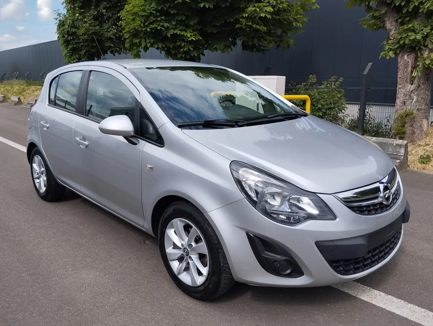 Opel Corsa 1.3 CDTi Enjoy 5p Airco Gris - 2