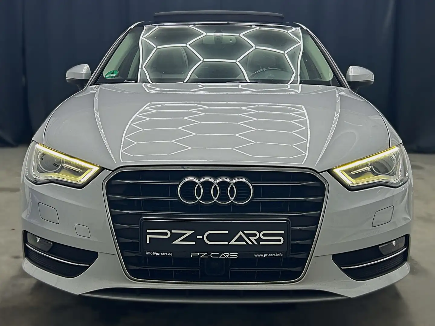 Audi A3 1.4 Panorama|Xenon|AbsTemp|Navi|AHK|SHZ|Alcan Silber - 2