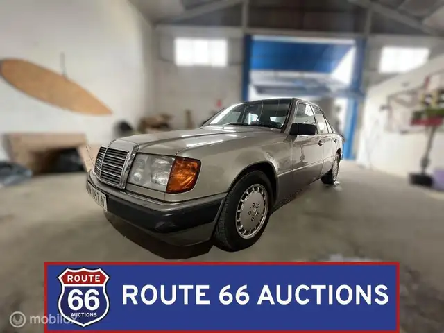 Mercedes-Benz 300