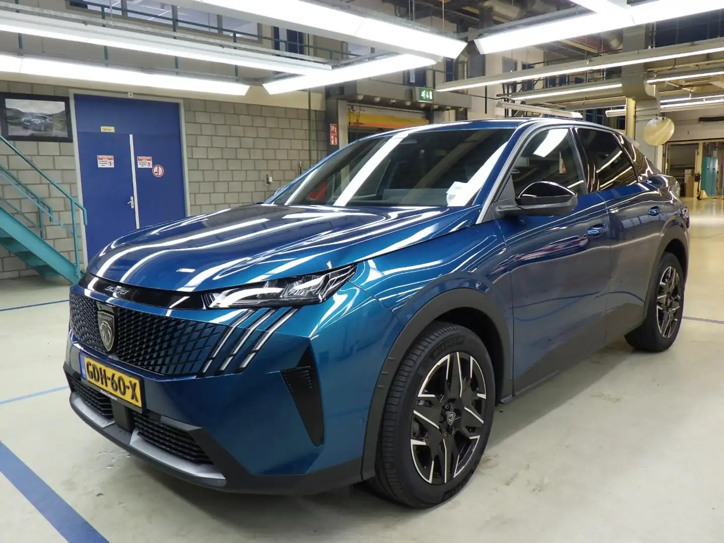 Peugeot 3008 1.2 Hybrid 145 Allure | 360 camera | Navigatie | A Blau - 1