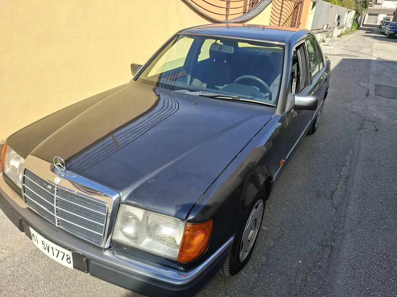 Mercedes-Benz 200, foto 2