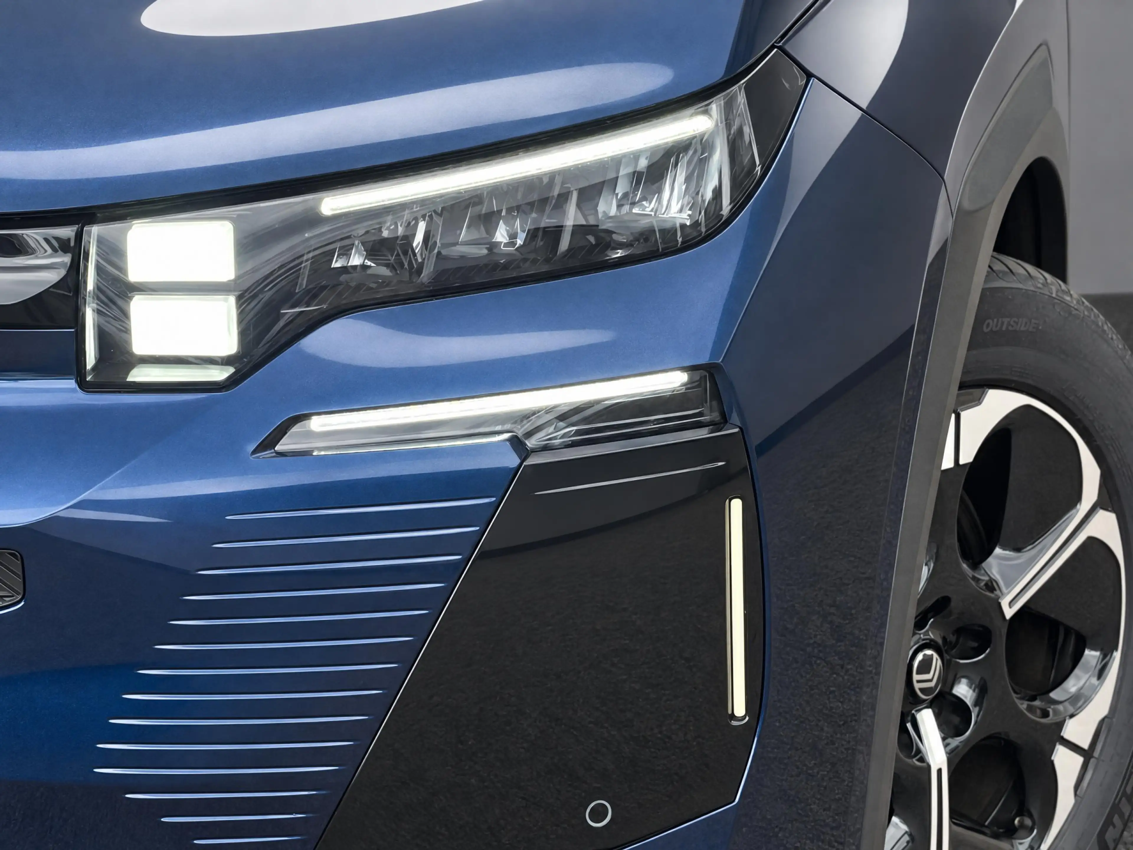 Citroen C5 Aircross 1.6 Plug-In Hybrid 195 Business — photo 11