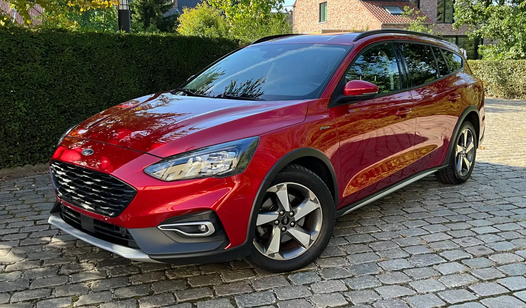 Ford Focus Active Automaat  1.0 EcoBoost  ### 71000 km ### Rood - 1