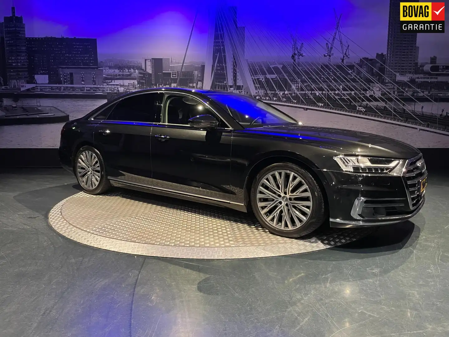 Audi A8 55 TFSI quattro Pro Line Plus *NL-auto* Grijs - 1