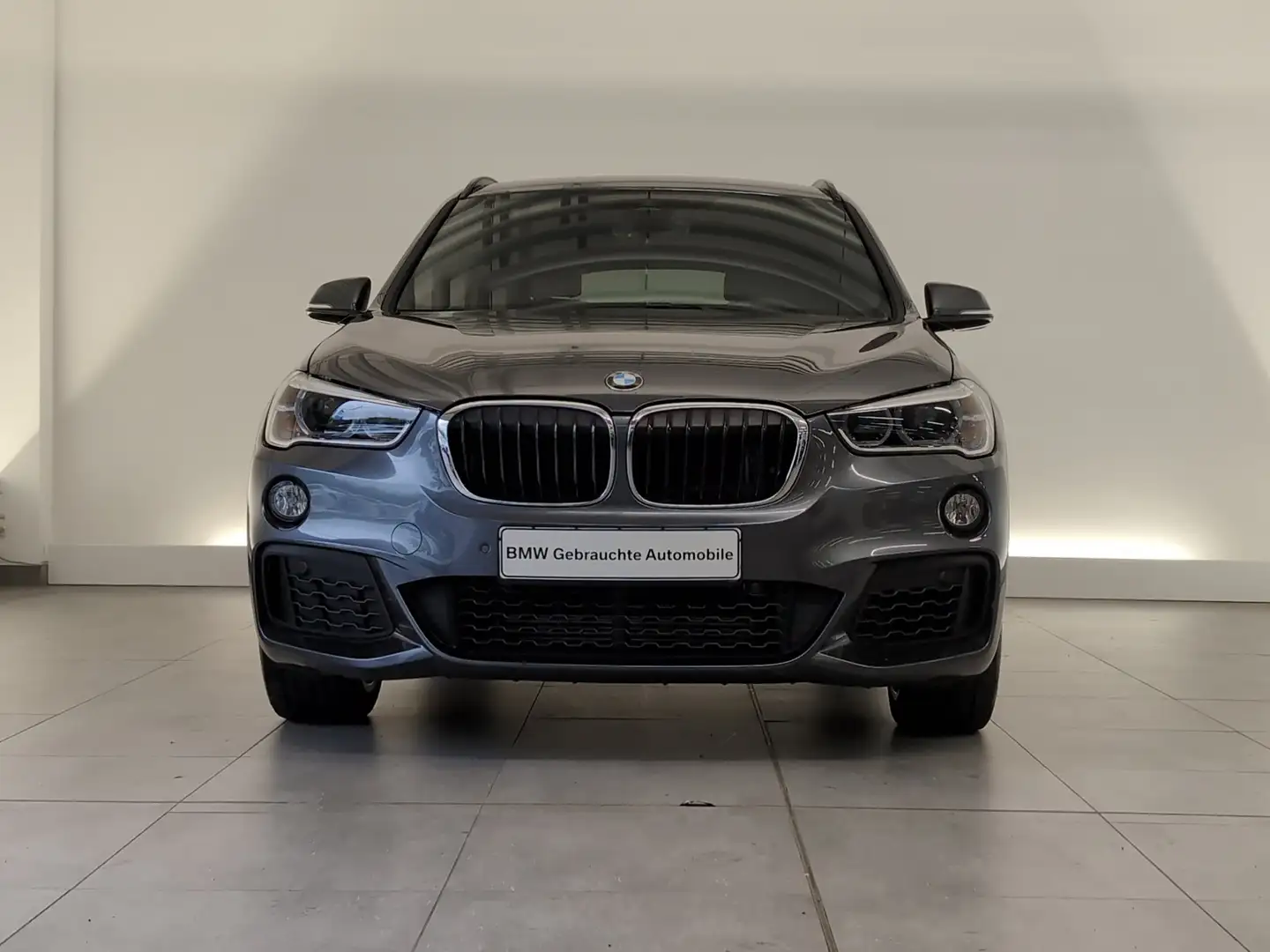 BMW X1 sDrive 20i M Sportpaket HUD/AHK/HiFi HUD/AHK/HiFi Grau - 2