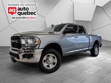 Big Horn Crew Cab 4x4 caisse de 6 pi 4 po / Bas Ki