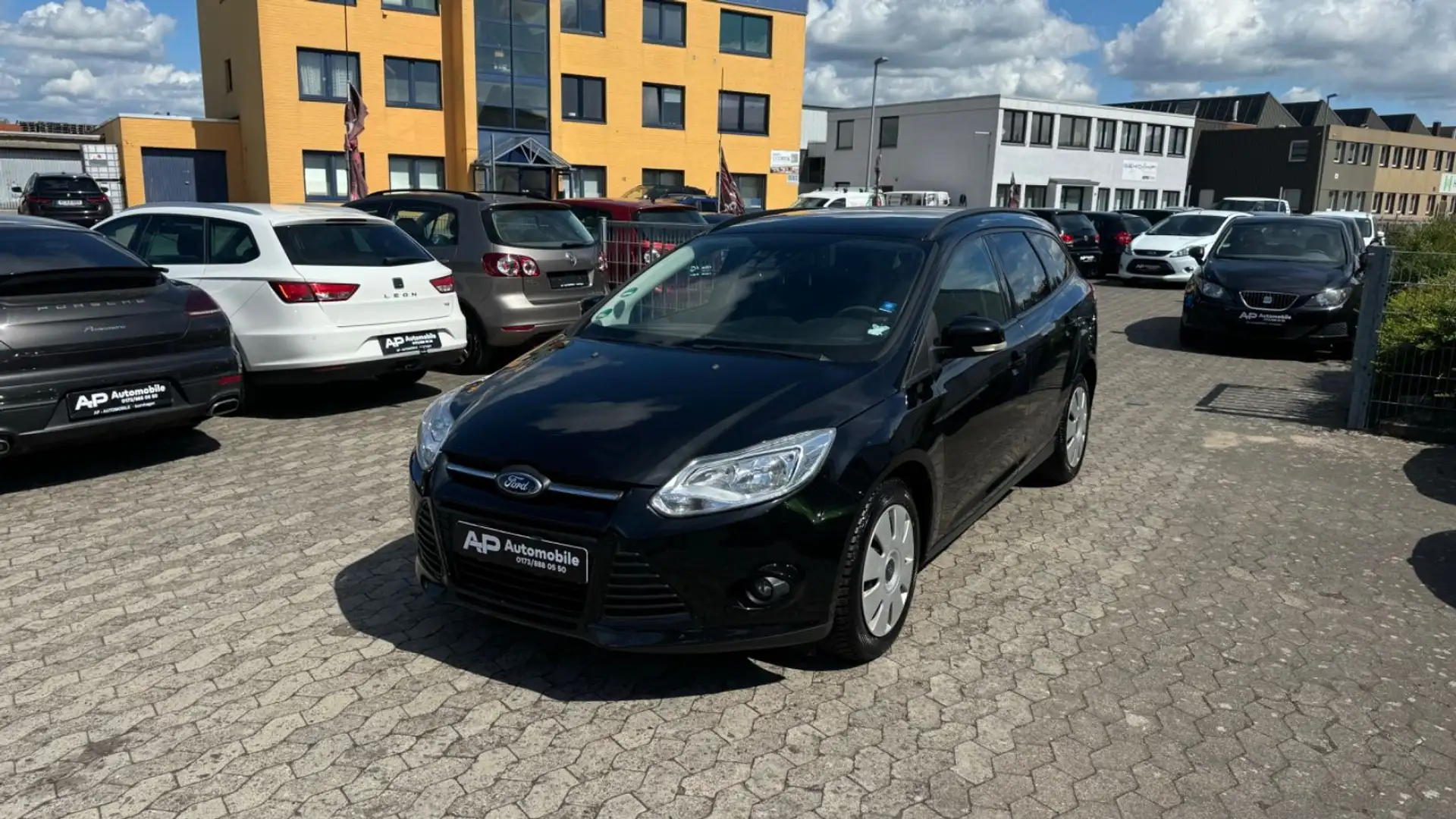 Ford Focus Turnier Trend  145 TKm 3.Hand Tüv 07/2026 Schwarz - 1