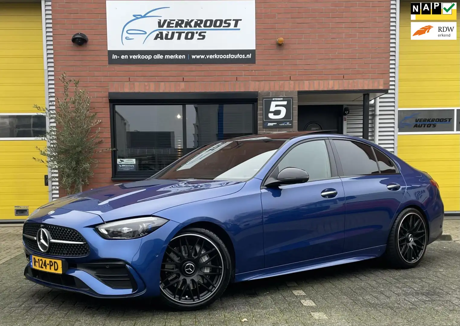 Mercedes-Benz C 180 AMG Line. pano. memory. 360 camera. burmester.full Blauw - 1