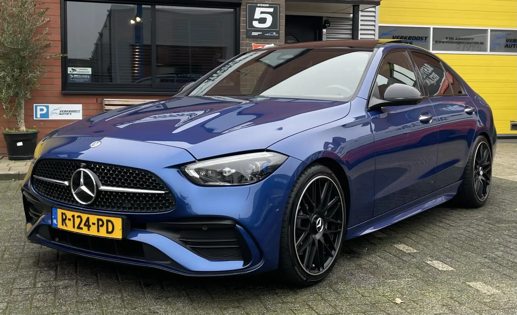 Mercedes-Benz C 180 AMG Line. pano. memory. 360 camera. burmester.full Blauw - 2