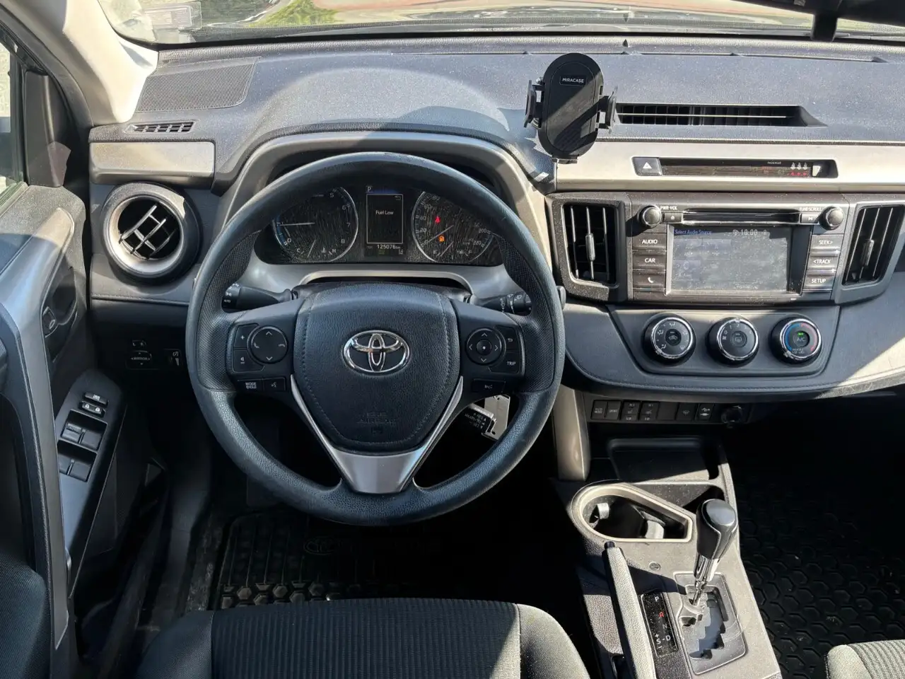 Toyota RAV 4 снимка Toyota RAV 4
