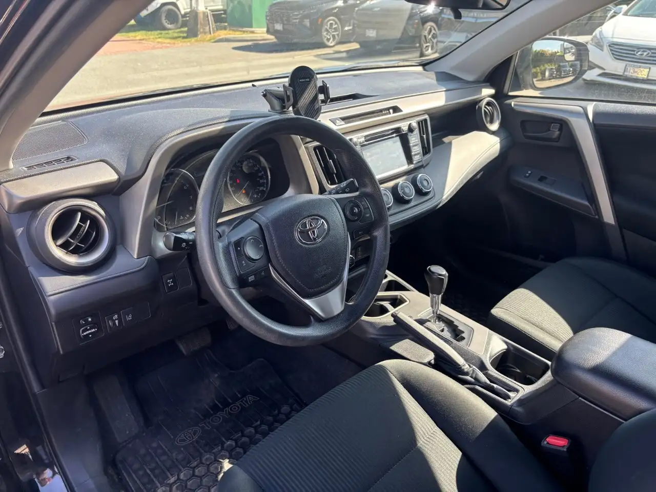 Toyota RAV 4 снимка Toyota RAV 4
