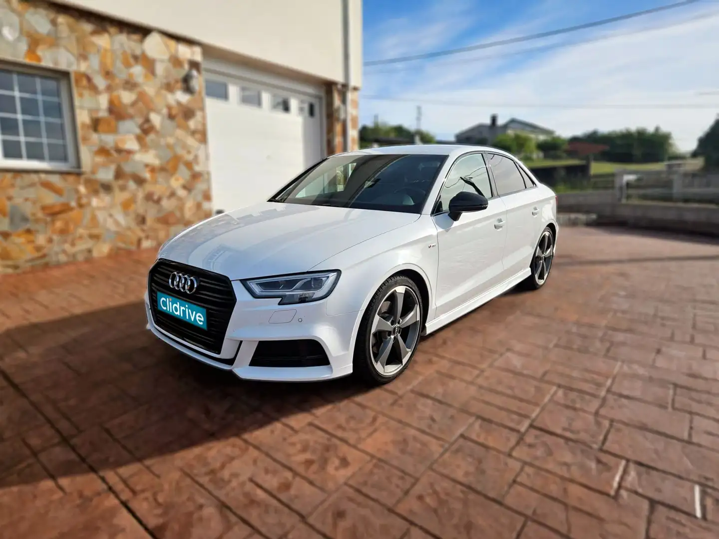 Audi A3 Sedán 35 TDI Black line S tronic 110kW Blanc - 2