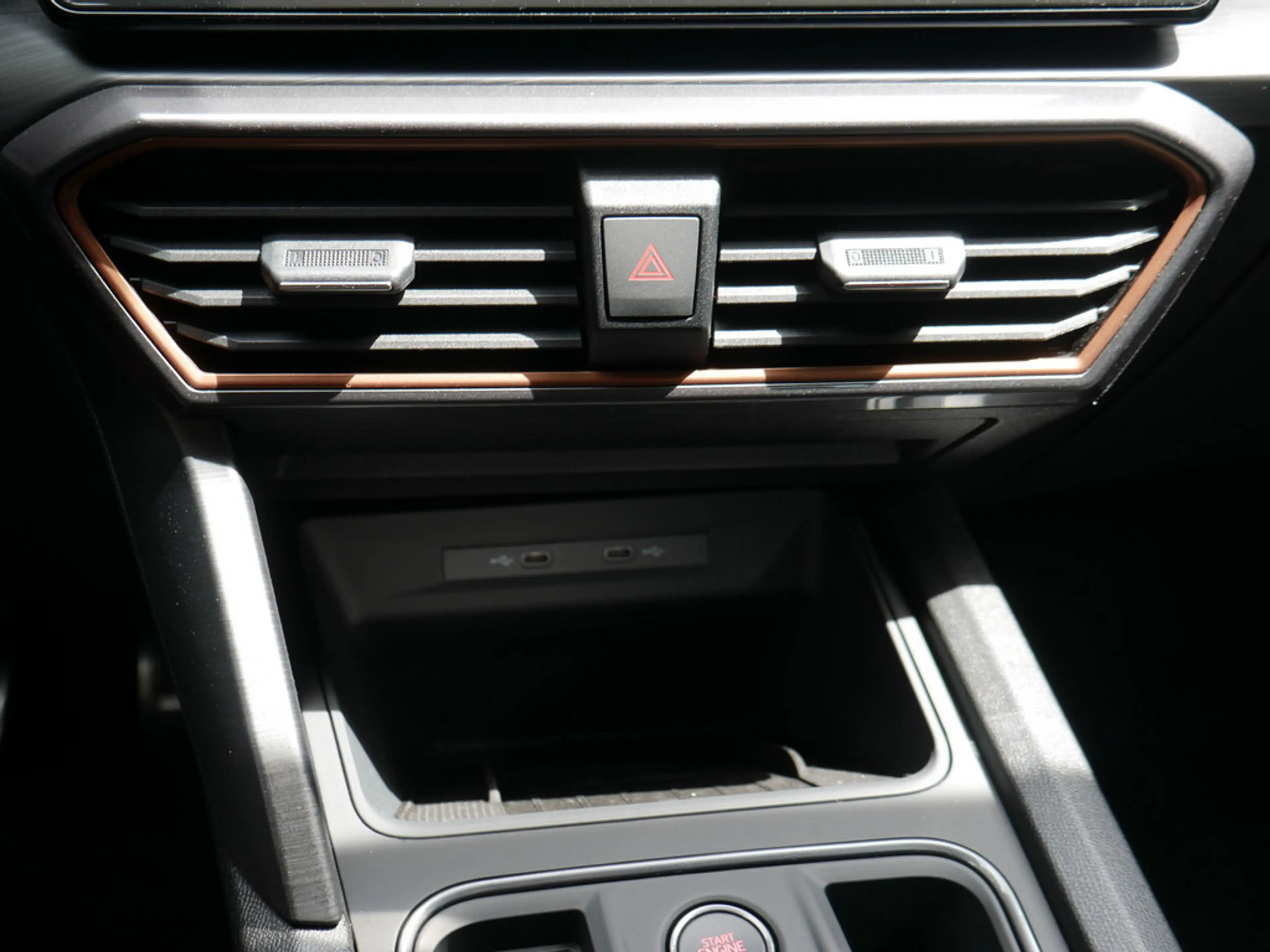 CUPRA Leon Sportstourer 2.0 TSI VZ KAMERA NAVI LED — photo 13