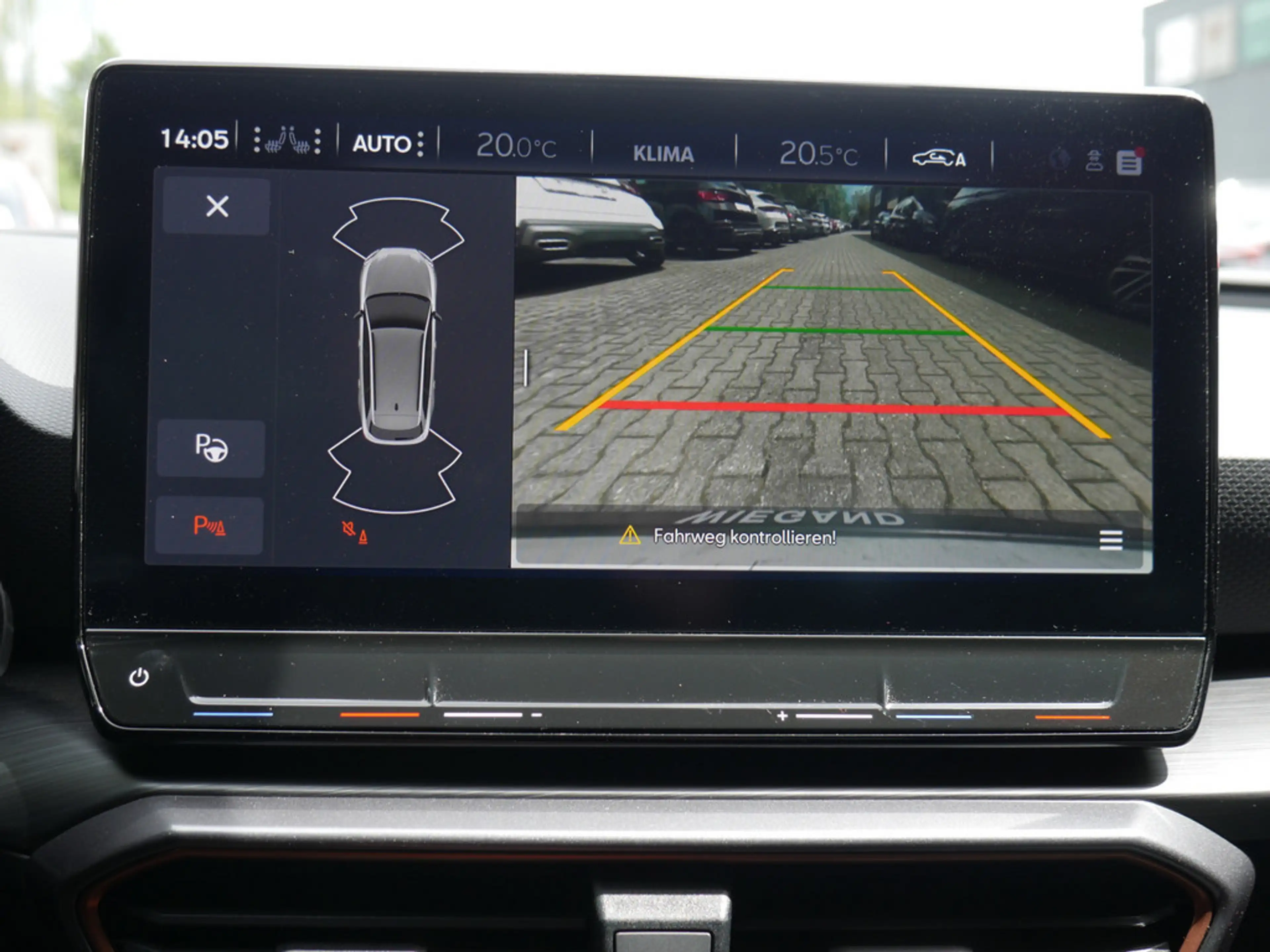 CUPRA Leon Sportstourer 2.0 TSI VZ KAMERA NAVI LED — photo 12