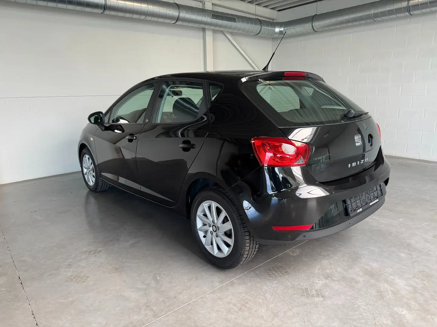 SEAT Ibiza Ibiza 1.0 - 5-deurs - airco - parkeersensoren - Schwarz - 2