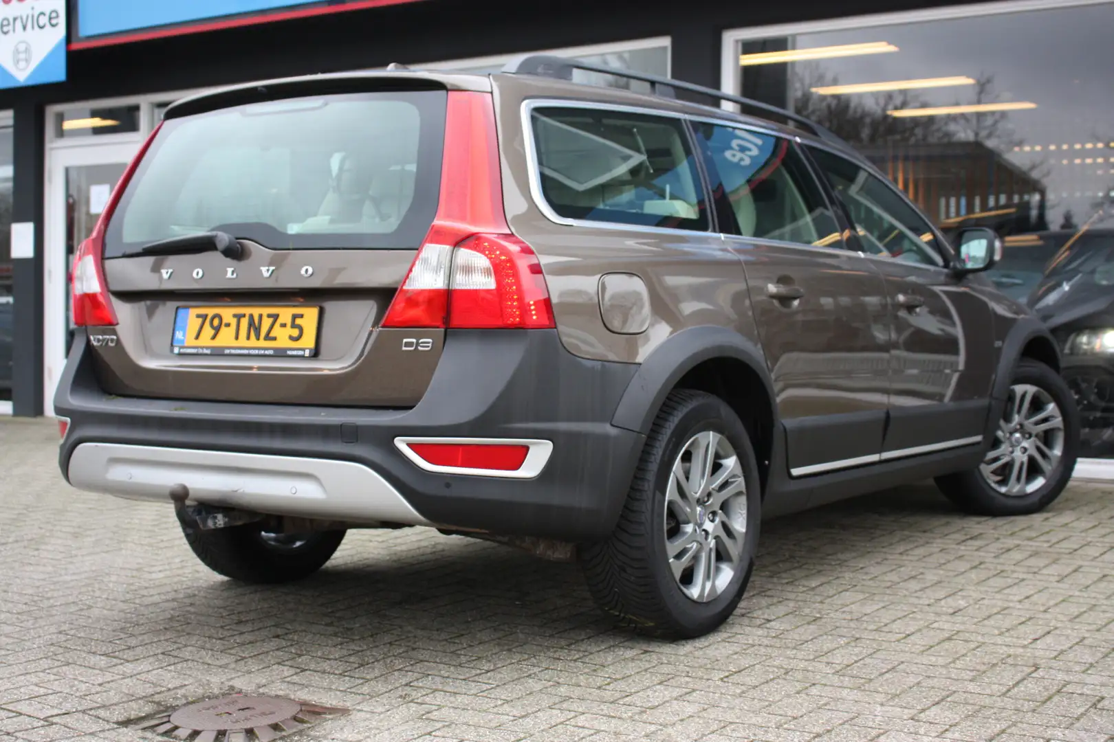 Volvo XC70 2.0 D3 FWD Limited Edition | Trekhaak | Automaat | Marrone - 2