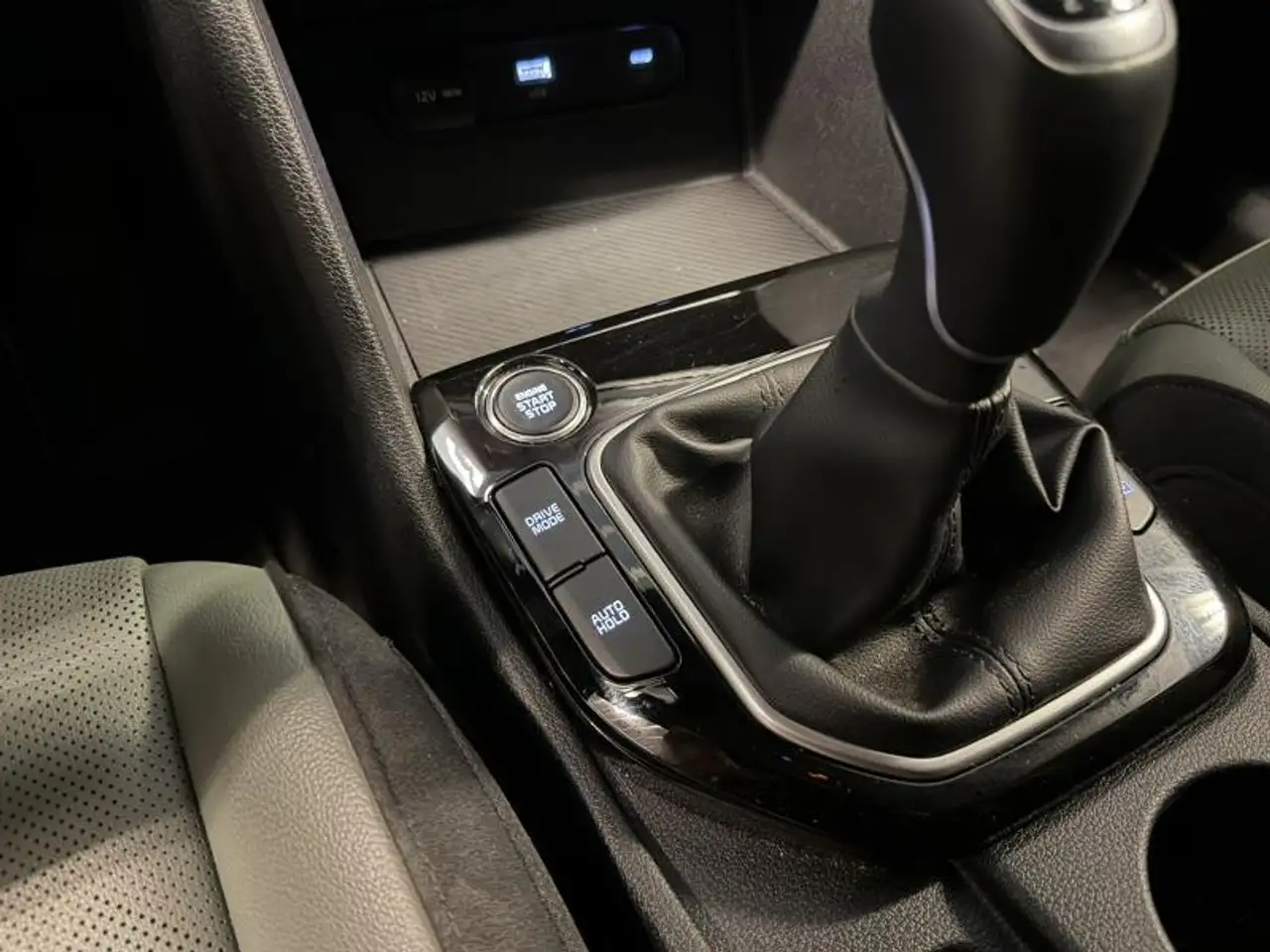Kia Sportage 1.6TGDI 160cv *CARPLAY*NAVI*CLIM*CAMERA*, миниатюра 24