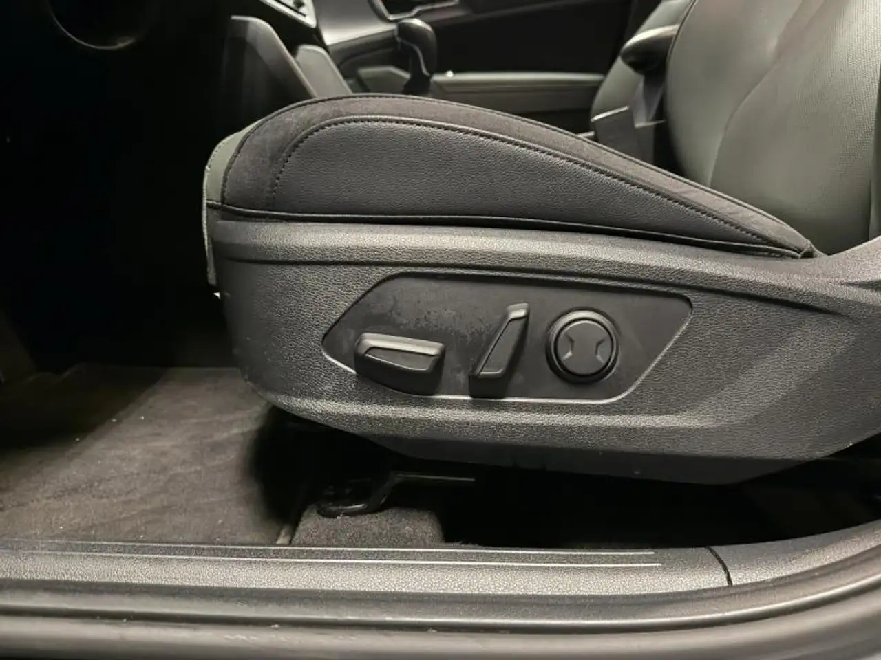 Kia Sportage 1.6TGDI 160cv *CARPLAY*NAVI*CLIM*CAMERA*, миниатюра 29