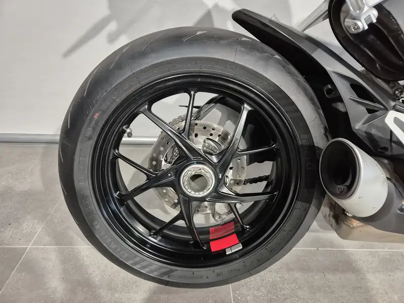 Ducati Streetfighter - foto 5