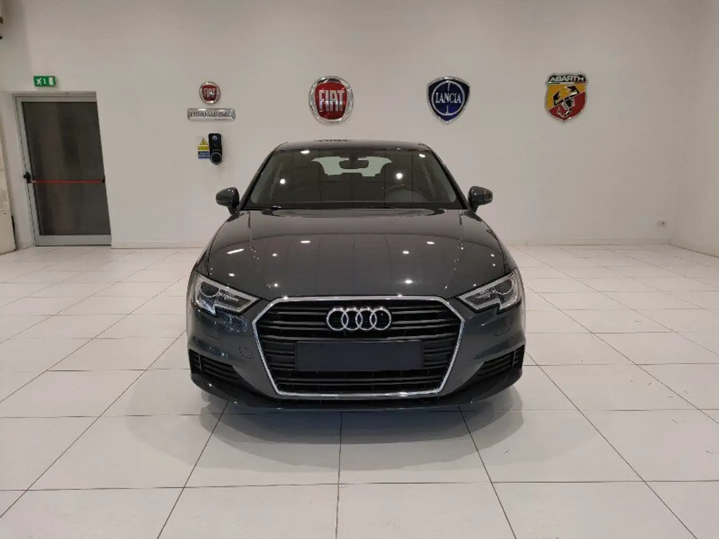 Audi A3 A3 SPB 30 g-tron S tronic Business Grigio - 2